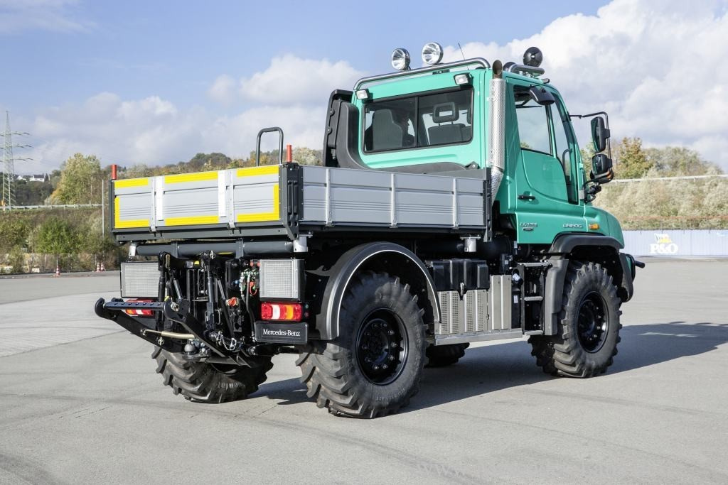 Mercedes Benz Unimog u 1000