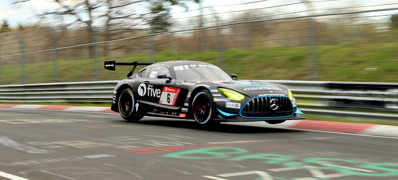 24h Qualifikationsrennen Auf Dem Nurburgring Solide Leistung Der Amg Teams Aber Keine Chance Auf Den Sieg Motorsport Mercedes Fans Das Magazin Fur Mercedes Benz Enthusiasten