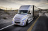 Freightliner: Erster autonomer Lkw mit US-Straßenzulassung : Freightliner Inspiration Truck erhält in Nevada weltweit erste Straßen­zulassung für einen autonom fahrenden Lkw 