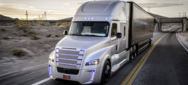 Freightliner: Erster autonomer Lkw mit US-Straßenzulassung : Freightliner Inspiration Truck erhält in Nevada weltweit erste Straßen­zulassung für einen autonom fahrenden Lkw 