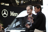 Preis für Mercedes Active Brake Assist 2 : Der Mercedes-Benz Fahrassistent wurde mit dem FuturAuto-Award ausgezeichnet