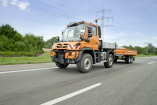 Neues Top-Modell: Mercedes-Benz Unimog der 300er Baureihe:  Neuer Unimog U 323 mit 231 PS 