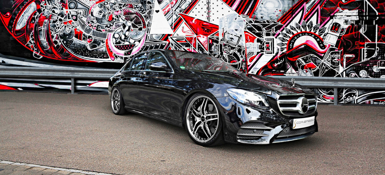 Mercedes-Benz E-Klasse: Zubehör : Mercedes-Benz W213 mit Cor.Speed  VEGAS-Alufelgen in‭ ‬20‭ ‬Zoll - News - Mercedes-Fans - Das Magazin für  Mercedes-Benz-Enthusiasten