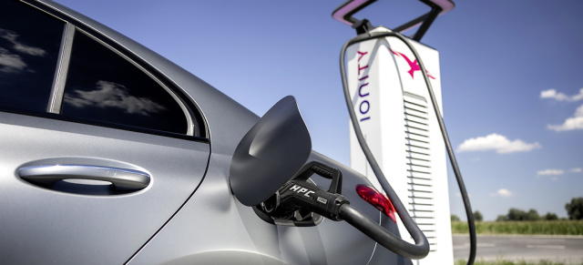 Plug & Charge jetzt auch mit Mercedes-Benz Plug-In Hybriden: Einfach Strom tanken
