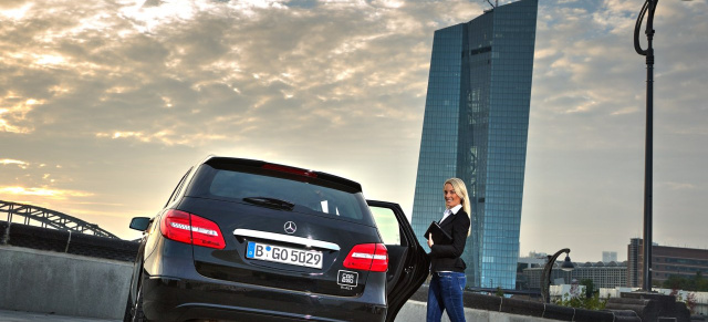 car2go black ab heute in Köln und Frankfurt am Main : car2go black ist die innovative Smartphone-basierte Art ein Auto zu mieten