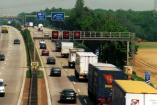 NRW stoppt Bußgeldverfahren wegen umstrittener Brückenmessung: Video-Abstandsmessung 