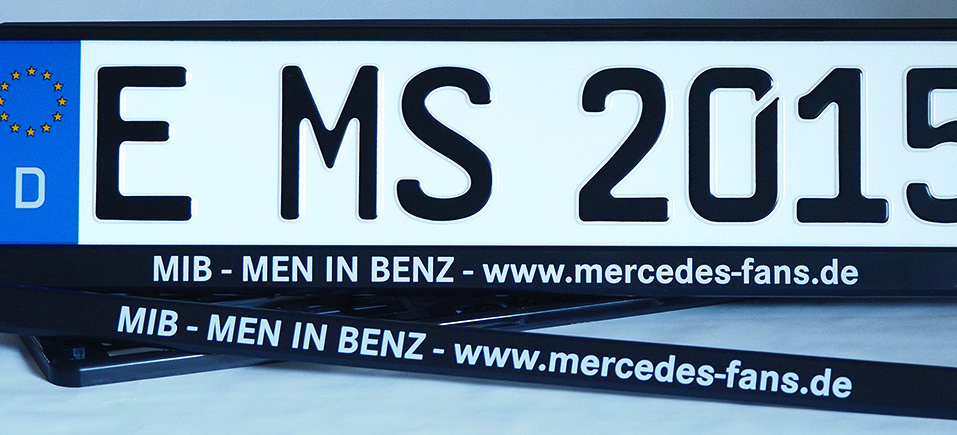 https://www.mercedes-fans.de/thumbs/img/News/60/63/01/p/p_full/endlich-wieder-erhaeltlich-pimp-your-benz-der-men-in-benz-kennzeichenhalter-16360.jpg