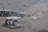 Gummi geben bis die Schwarte kracht: Burn, Baby, burn:  Mercedes-AMG E63 verbrennt Pneus in 60 Sekunden