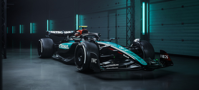 Sonderlackierung in Singapur: Mercedes-AMG PETRONAS F1 Team feiert 50-jähriges PETRONAS-Jubiläum