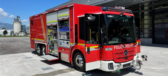 Mercedes-Benz Trucks at work: Einzigartiges Econic-Löschfahrzeug für die Feuerwehr des Lkw-Montagewerks Wörth
