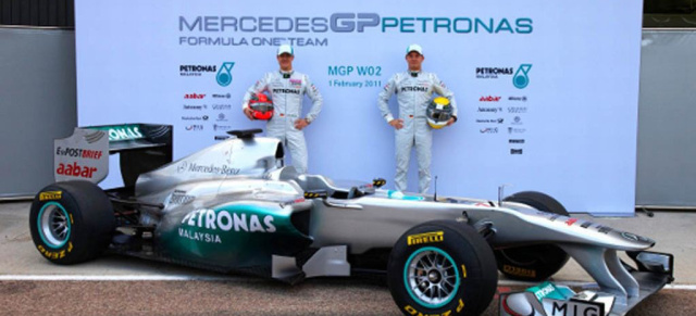 Neuer Mercedes Silberpfeil in Valencia vorgestellt: Der MGP W02  von Schumacher und Rosberg für die F1 Saison 2011 zeigt sich