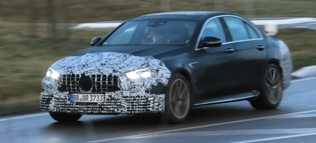 Mercedes-AMG Erlkönig erwischt: Spy-Shot-Video: Mercedes-AMG E63 W213 MoPf