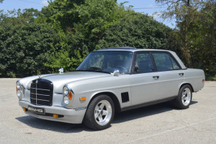 Der 71er 300 SEL wurde  1981 bei AMG zum Boliden gepimpt