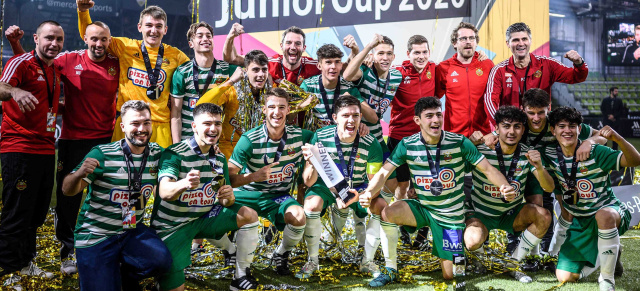 Jugendfußball im Sindelfinger Glaspalast: SK Rapid Wien gewinnt zum zweiten Mal den Mercedes-Benz JuniorCup