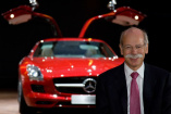Daimler-Chef Dr. Zetsche: "Autos werden fliegen": Sensationelle Vision vom Daimler-Chef Dr. Dieter Zetsche: Mercedes Fahrzeuge werden "in die Luft gehen" 
