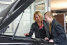 Prominenter Besuch in der Mercedes-Benz Niederlassung Düsseldorf: Noch kein Jahr beim Daimler und schon ein Vorstandstermin!