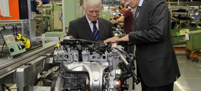 Hausbesuch in Stuttgart: Grüner OB Kuhn bei Daimler: Stuttgarts Oberbürgermeister Fritz Kuhn besucht Daimler-Zentrale und Mercedes-Benz Werk in Untertürkheim