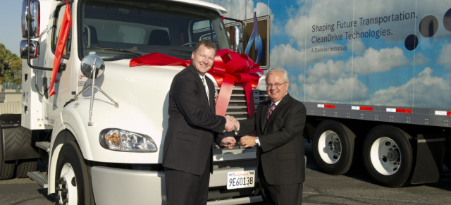 Jubiläum bei Daimler Nordamerika: 1.000ster Erdgas-Lkw ausgeliefert: Daimler Trucks North America (DTNA) liefert 1.000sten Erdgas LKW der Marke Freightliner aus