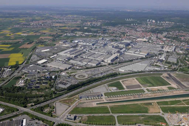 Standort Bekenntnis Daimler Investiert 1 5 Milliarden Euro In